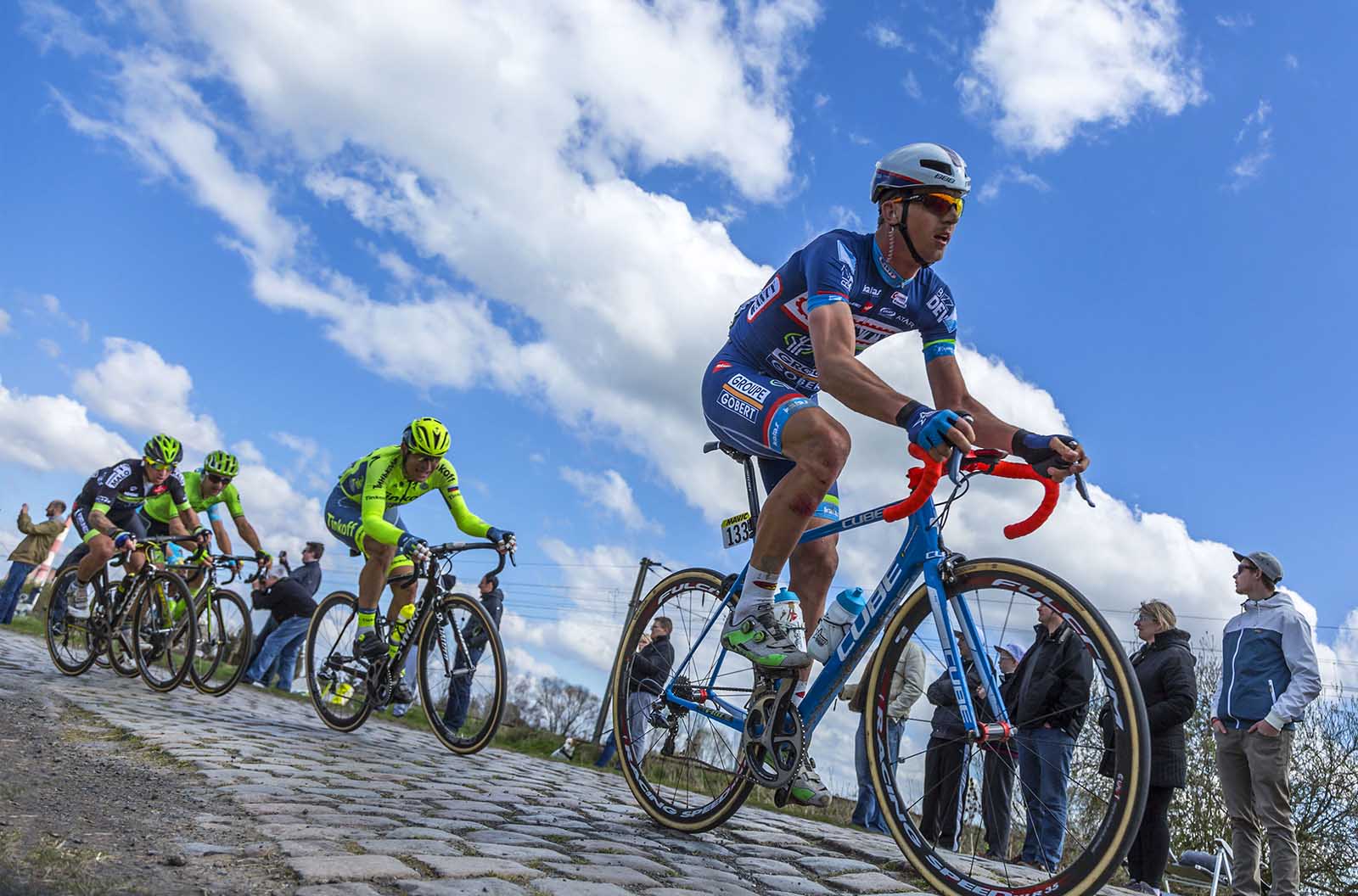 2025 Paris-Roubaix: Gravel Tech Innovations And Tire Trends 2025 Paris-Roubaix: Gravel Tech Innovations And Tire Trends