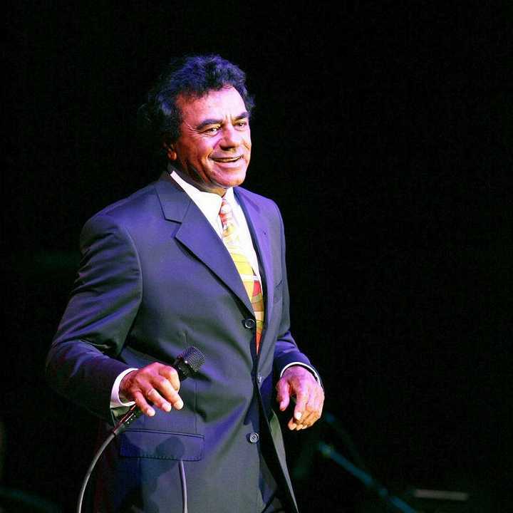 5-Time Grammy Award Nominee To Retire After May Performance: Health Concerns Cited 5-Time Grammy Award Nominee To Retire After May Performance: Health Concerns Cited