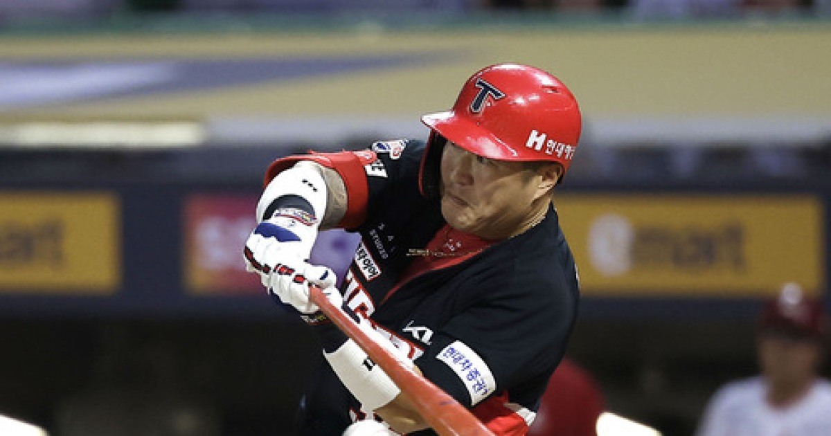 이정후의 6번째 MLB 2루타 1위 등극: 경쟁력 분석 이정후의 6번째 MLB 2루타 1위 등극: 경쟁력 분석