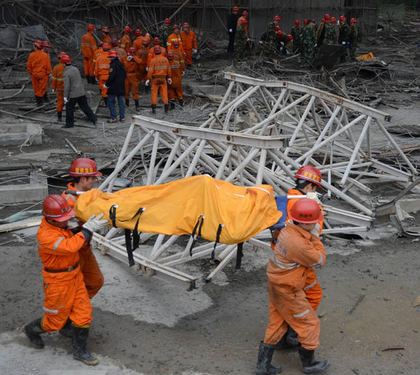 600-Year-Old Tower In China Partially Collapses; Tourists Affected 600-Year-Old Tower In China Partially Collapses; Tourists Affected