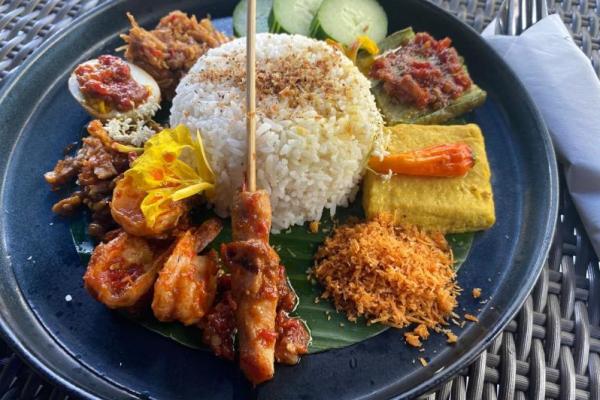 8 Pilihan Oleh-Oleh Kuliner Bali Yang Wajib Anda Coba (Selain Pie Susu) 8 Pilihan Oleh-Oleh Kuliner Bali Yang Wajib Anda Coba (Selain Pie Susu)