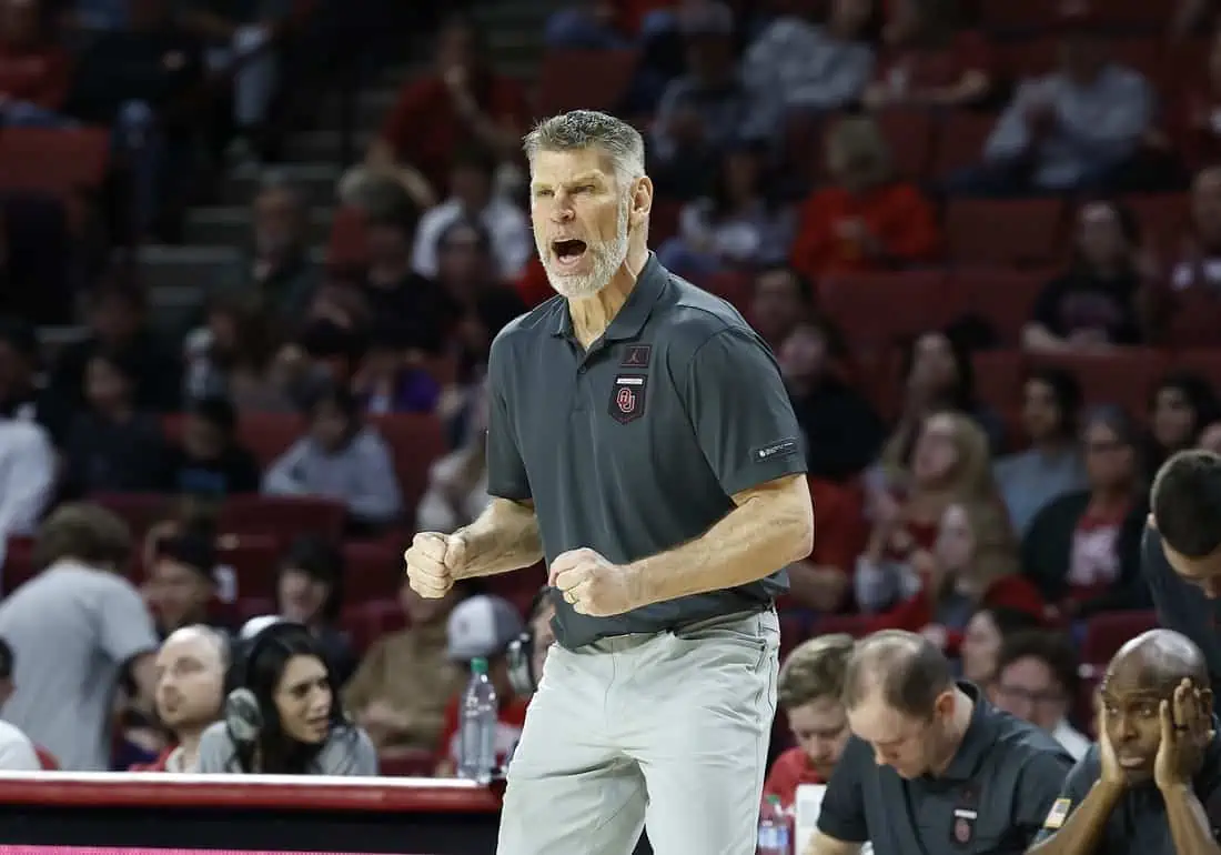 86-80 Upset: Arizona Defeats Short-Handed Texas Tech 86-80 Upset: Arizona Defeats Short-Handed Texas Tech