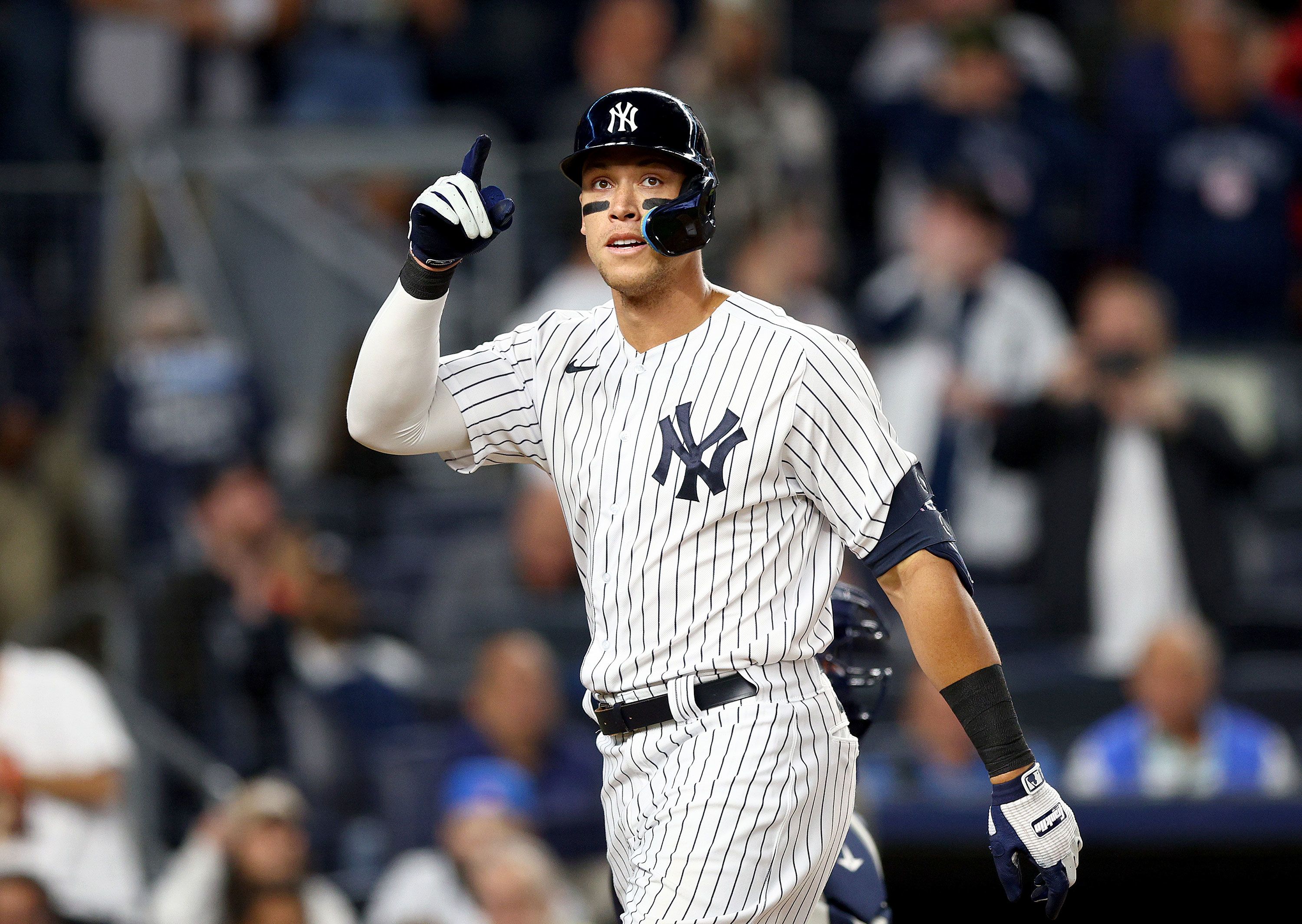Aaron Judge's 2025 Goal: The Significance Of His On-Field Push-Ups Aaron Judge's 2025 Goal: The Significance Of His On-Field Push-Ups