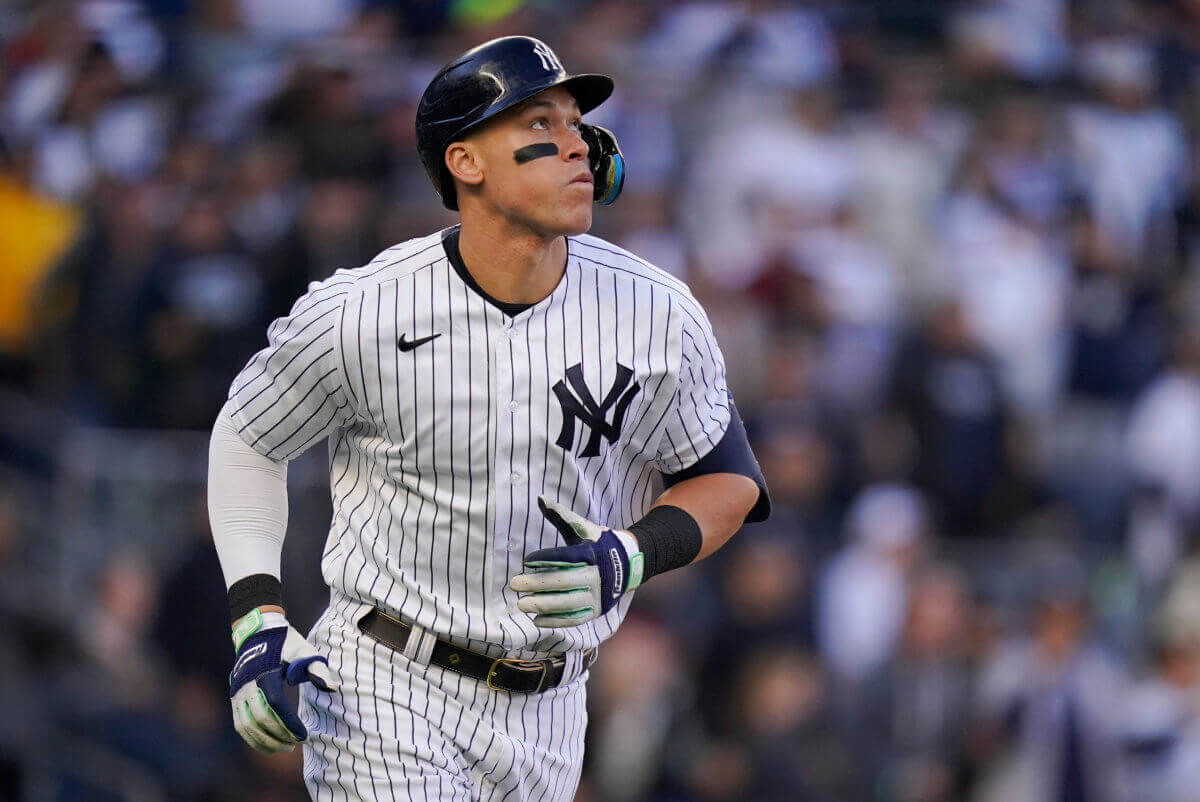 Aaron Judge's On-Field Push-Ups: A 2025 Goal Revealed? Aaron Judge's On-Field Push-Ups: A 2025 Goal Revealed?