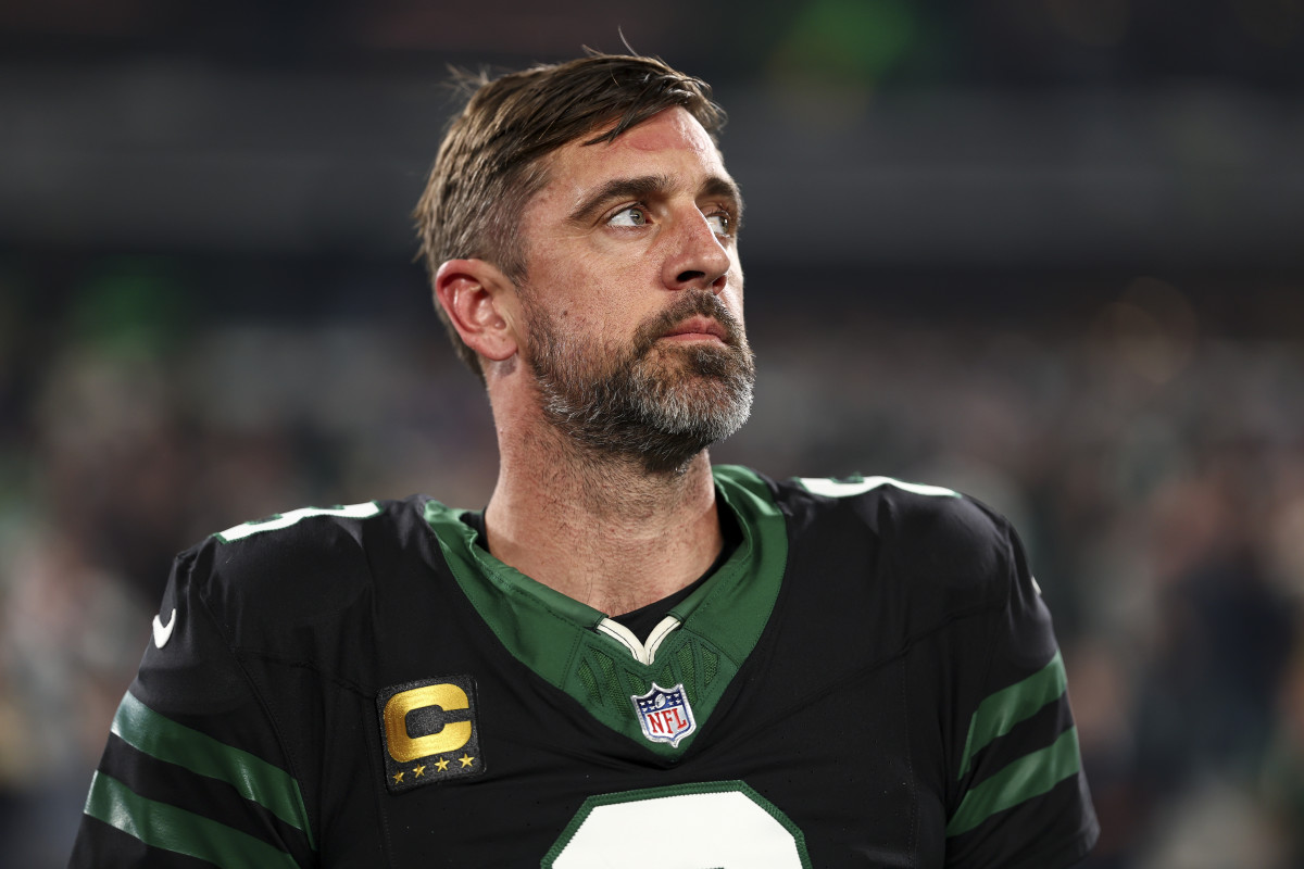 Aaron Rodgers At Steelers Training Facility: Speculation And Analysis Aaron Rodgers At Steelers Training Facility: Speculation And Analysis