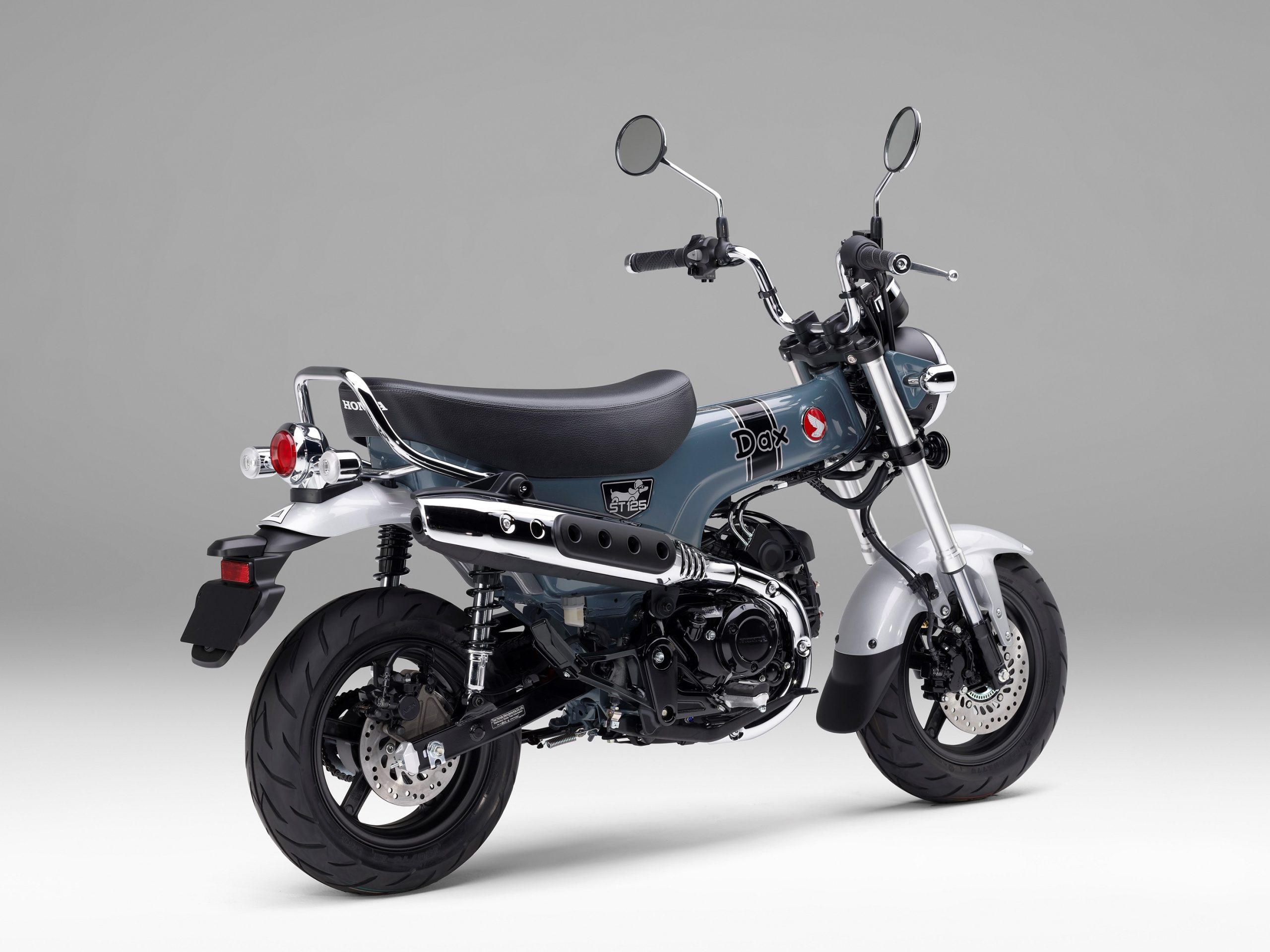 Adu Mekanik Kawasaki W175 Vs Honda ST125 Dax: Mana Yang Lebih Baik? Adu Mekanik Kawasaki W175 Vs Honda ST125 Dax: Mana Yang Lebih Baik?