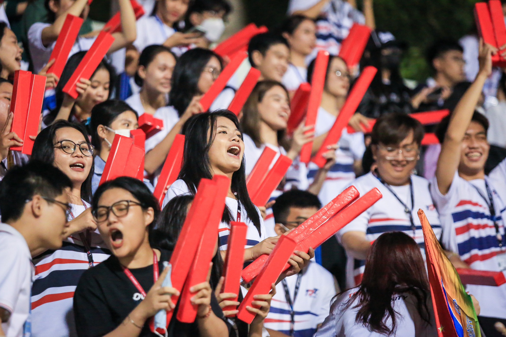Ai Là Nhà Vô Địch Đầu Tiên Của Giải Bóng Đá Thanh Niên Sinh Viên Quốc Tế? Ai Là Nhà Vô Địch Đầu Tiên Của Giải Bóng Đá Thanh Niên Sinh Viên Quốc Tế?