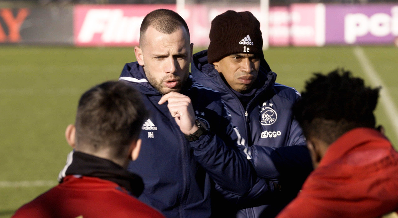 Ajax Trainersschap: Heitinga De Favoriet? Ajax Trainersschap: Heitinga De Favoriet?