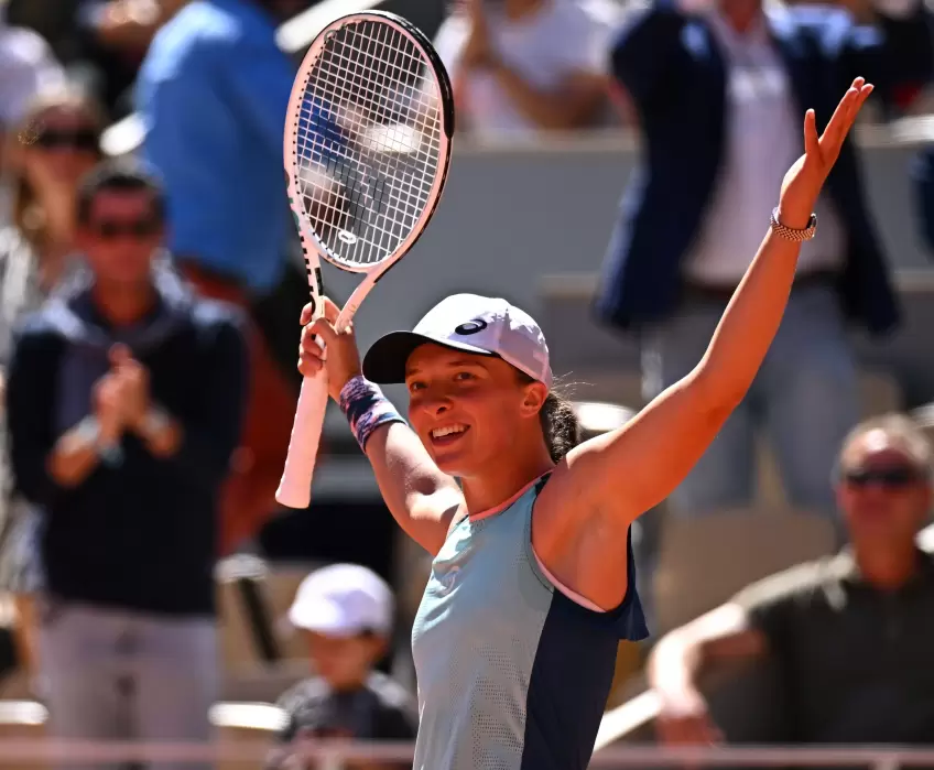 Alcaraz, Sinner Launch French Open Challenges: Swiatek Seeks Improved Performance Alcaraz, Sinner Launch French Open Challenges: Swiatek Seeks Improved Performance