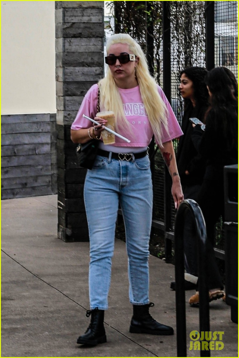 Amanda Bynes Announces New Showbiz Venture: Her First In 15 Years Amanda Bynes Announces New Showbiz Venture: Her First In 15 Years