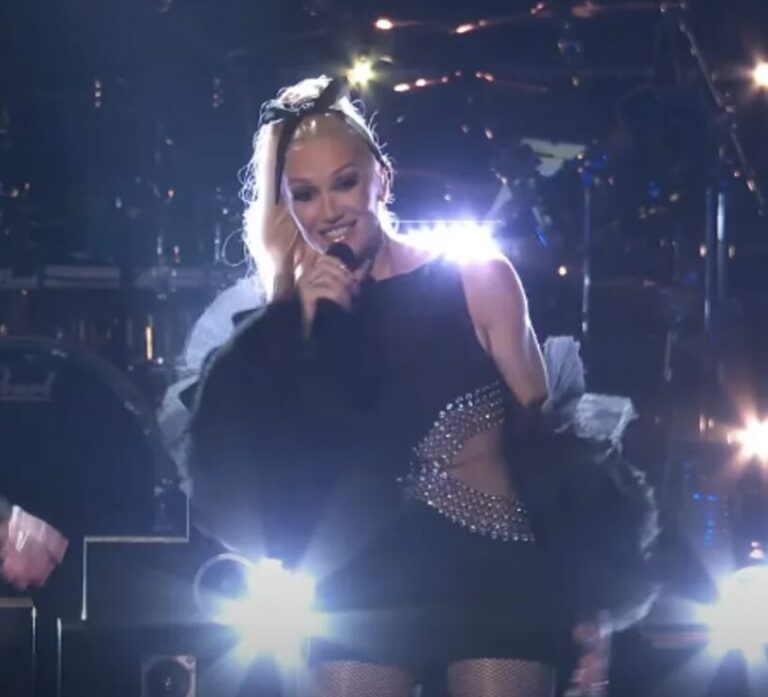 Analysis: The Criticism Gwen Stefani Faces For Her Christian Faith And Political Views Analysis: The Criticism Gwen Stefani Faces For Her Christian Faith And Political Views