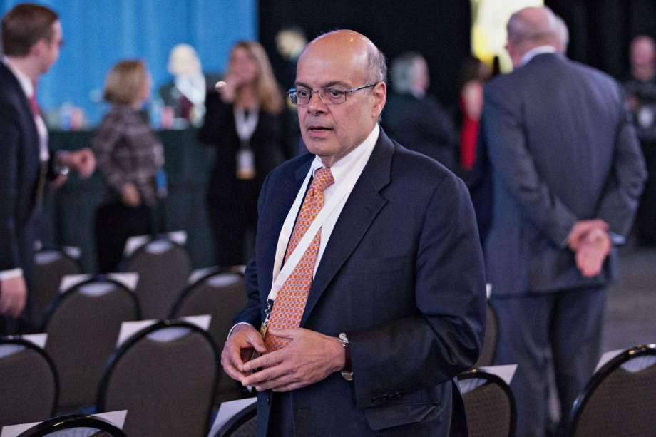 Analyzing The Potential Successor To Warren Buffett: A Canadian Billionaire's Case Analyzing The Potential Successor To Warren Buffett: A Canadian Billionaire's Case