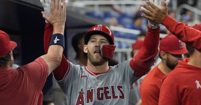 Angels' Winning Streak Ends: Marlins Secure Victory Angels' Winning Streak Ends: Marlins Secure Victory