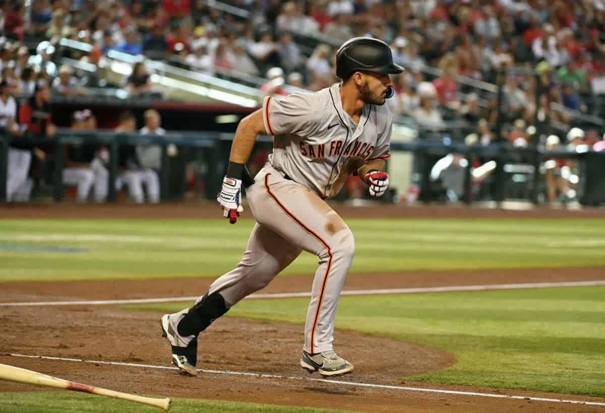 Arizona Diamondbacks Edge Out San Francisco Giants; Hicks Takes Defeat Arizona Diamondbacks Edge Out San Francisco Giants; Hicks Takes Defeat