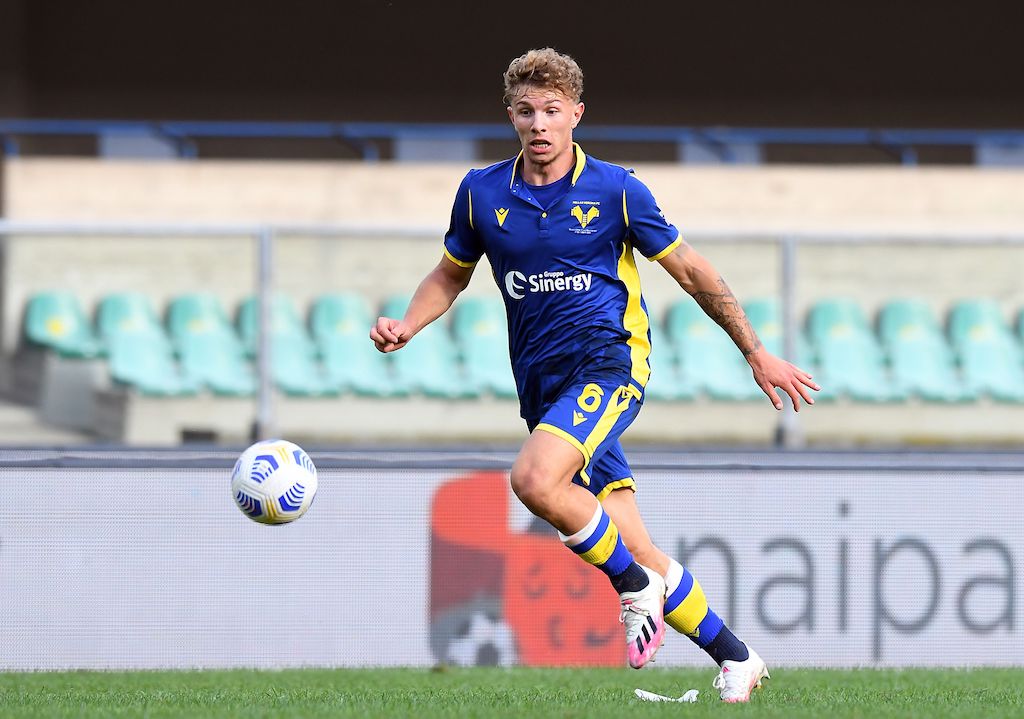 Arsenal's Striker Pursuit: Latest News And Potential Setbacks