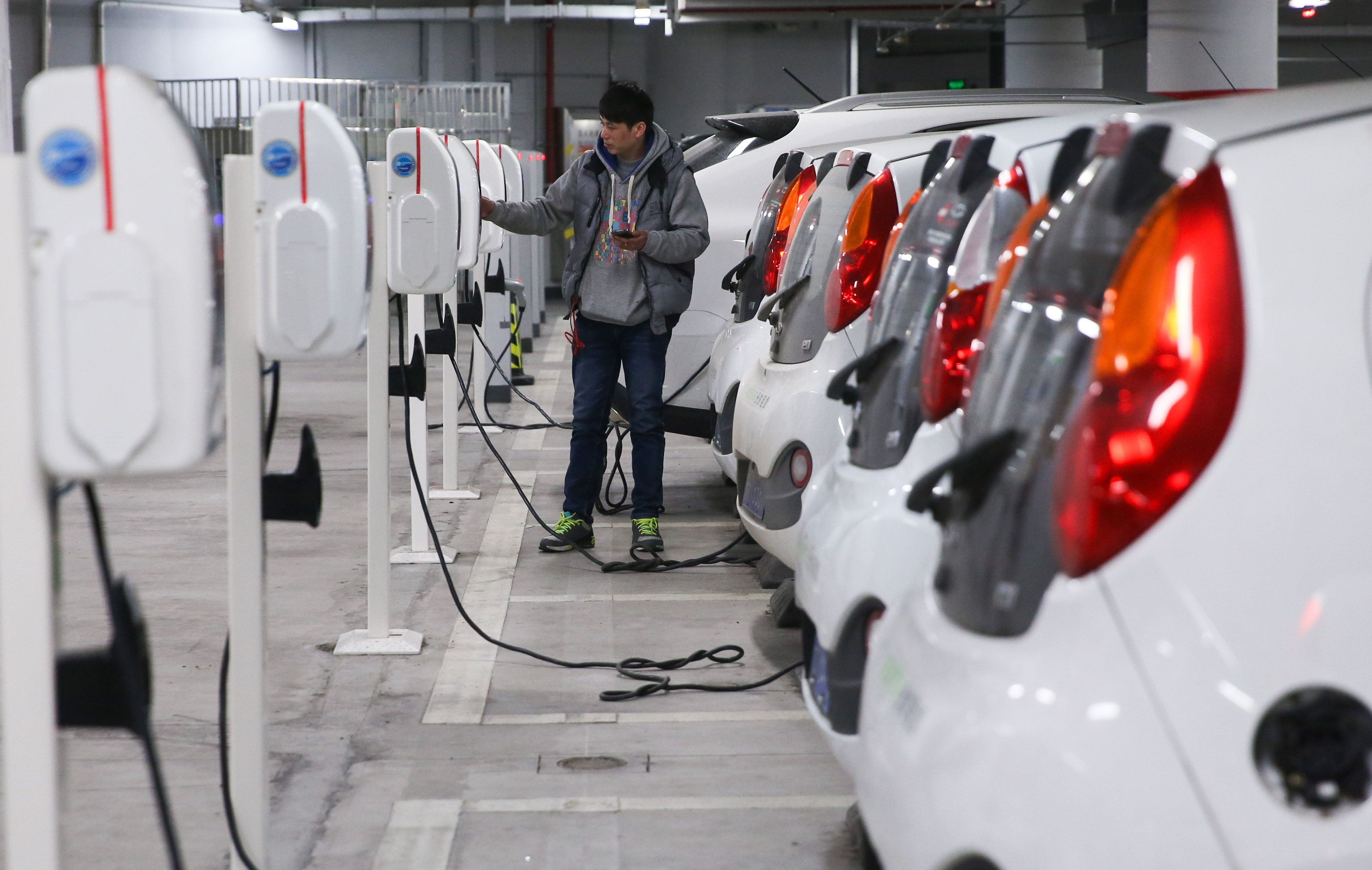 Auto Dealers Push Back On Mandatory Electric Vehicle Sales Auto Dealers Push Back On Mandatory Electric Vehicle Sales