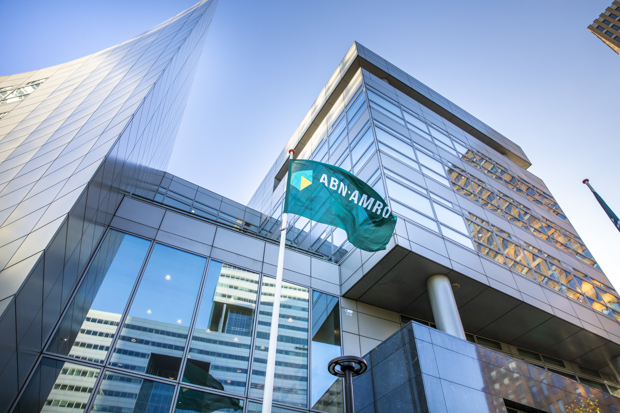 Autobezit En Occasionmarkt: Positieve Cijfers Bij ABN AMRO Autobezit En Occasionmarkt: Positieve Cijfers Bij ABN AMRO