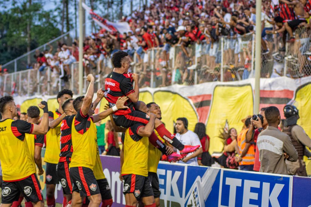 Bahía Derrota A Paysandu 0-1: Goles Y Crónica Del Partido Bahía Derrota A Paysandu 0-1: Goles Y Crónica Del Partido