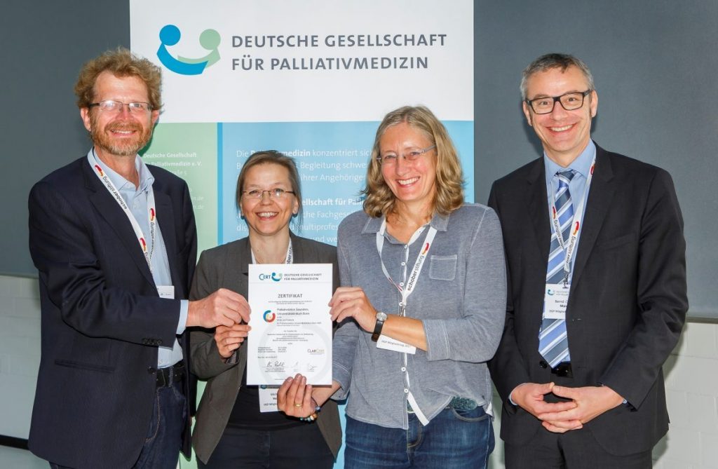 Berührende Momente: Geschehen In Der Nähe Des Uniklinikums Essen Berührende Momente: Geschehen In Der Nähe Des Uniklinikums Essen