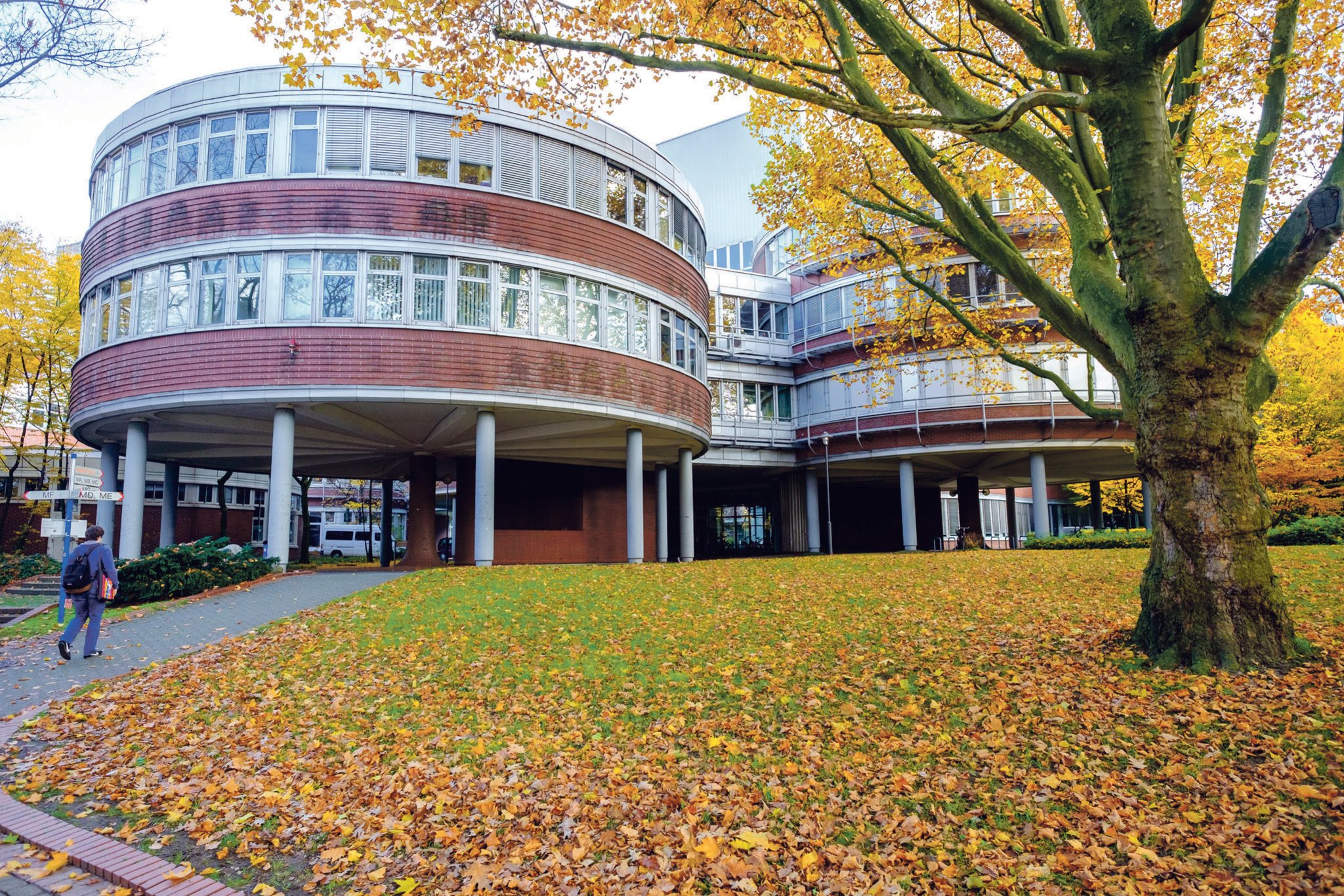 Bestechungsskandal An Der Uni Duisburg-Essen: Umfang Und Konsequenzen Bestechungsskandal An Der Uni Duisburg-Essen: Umfang Und Konsequenzen