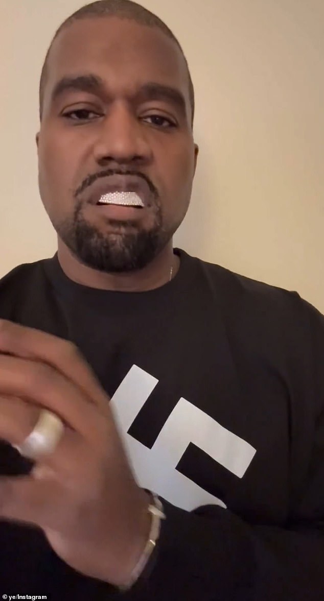 Bianca Censori's Latest Stunt: Lingerie Rollerblading In Italy Without Kanye Bianca Censori's Latest Stunt: Lingerie Rollerblading In Italy Without Kanye