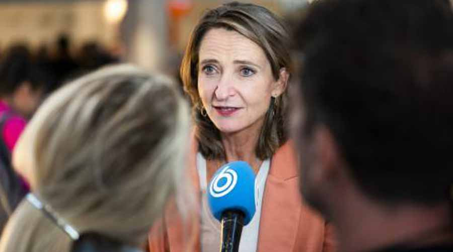 Bruins En NPO: Spoedoverleg Over Leeflang Bruins En NPO: Spoedoverleg Over Leeflang