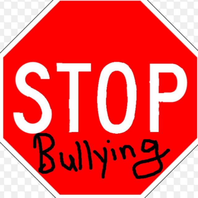 Bullying Και Θάνατος: Η Συγκλονιστική Ιστορία Του Βαγγέλη Γιακουμάκη Bullying Και Θάνατος: Η Συγκλονιστική Ιστορία Του Βαγγέλη Γιακουμάκη