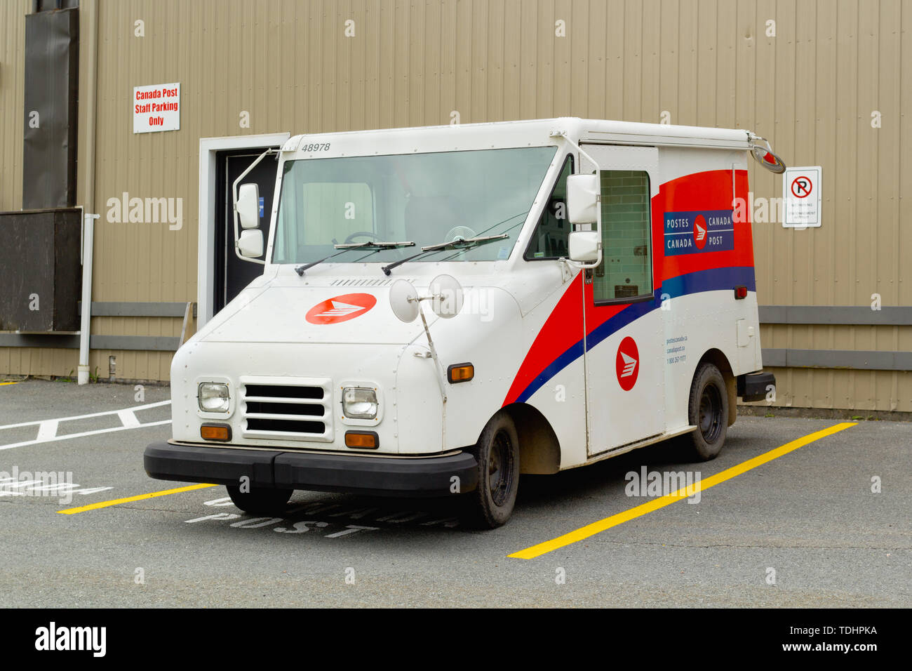 Canada Post Mail Delivery: Commission Recommends Phased Elimination Of Door-to-Door Service Canada Post Mail Delivery: Commission Recommends Phased Elimination Of Door-to-Door Service
