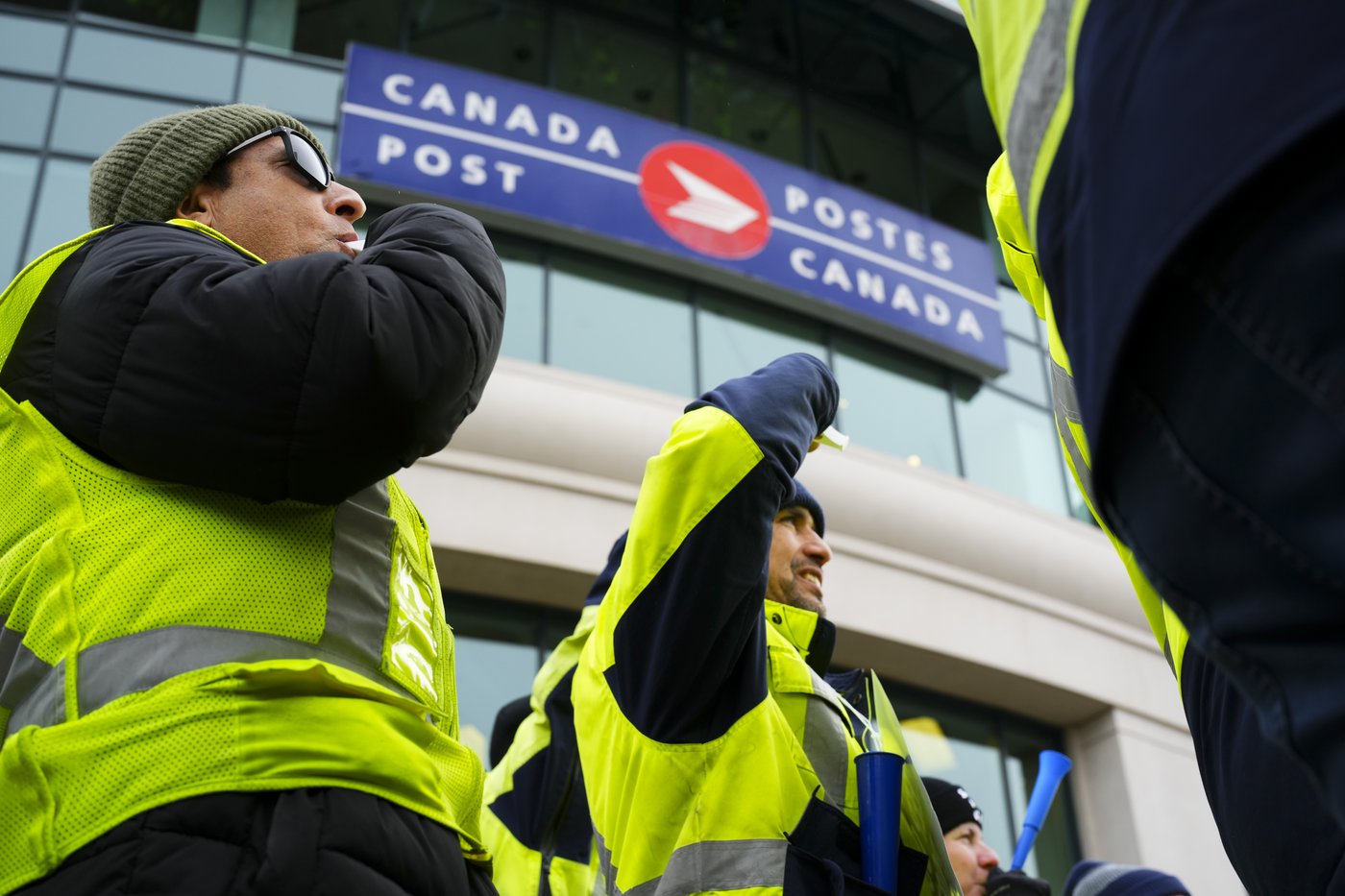 Canada Post Strike Update: New Offers On The Table Canada Post Strike Update: New Offers On The Table
