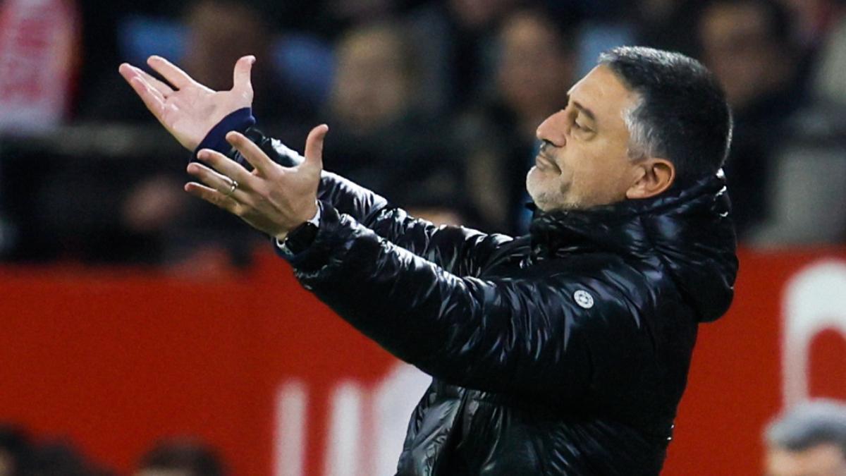 Caparrós Regresa Al Sevilla: Pimienta Destituido Caparrós Regresa Al Sevilla: Pimienta Destituido