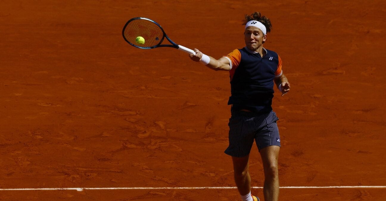 Casper Ruud's Knee Injury Costs Him Roland-Garros Match Against Nuno Borges Casper Ruud's Knee Injury Costs Him Roland-Garros Match Against Nuno Borges