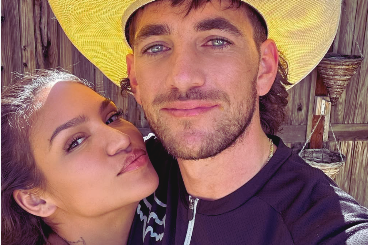 Cassie Ventura And Alex Fine's Red Carpet Appearance: Pregnant Cassie's Stylish Look Cassie Ventura And Alex Fine's Red Carpet Appearance: Pregnant Cassie's Stylish Look