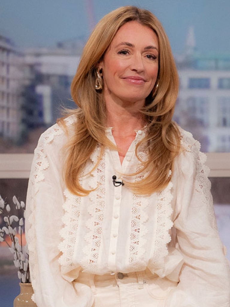 Cat Deeley Experiences Wardrobe Problem Before This Morning Appearance Cat Deeley Experiences Wardrobe Problem Before This Morning Appearance