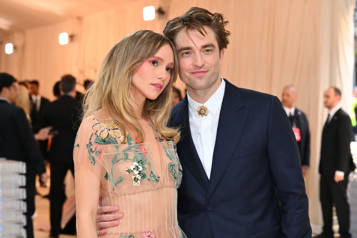 Channel Your Inner Baby Doll: Suki Waterhouse's Spring Makeup Inspiration Channel Your Inner Baby Doll: Suki Waterhouse's Spring Makeup Inspiration