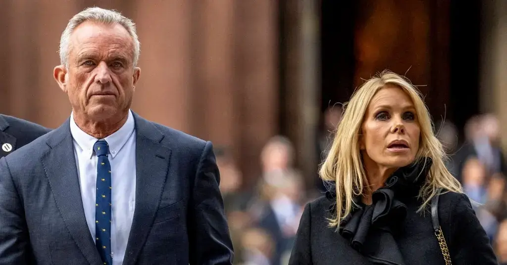 Cheryl Hines's Ultimatum To RFK Jr.: A Response To Sexting Allegations Cheryl Hines's Ultimatum To RFK Jr.: A Response To Sexting Allegations