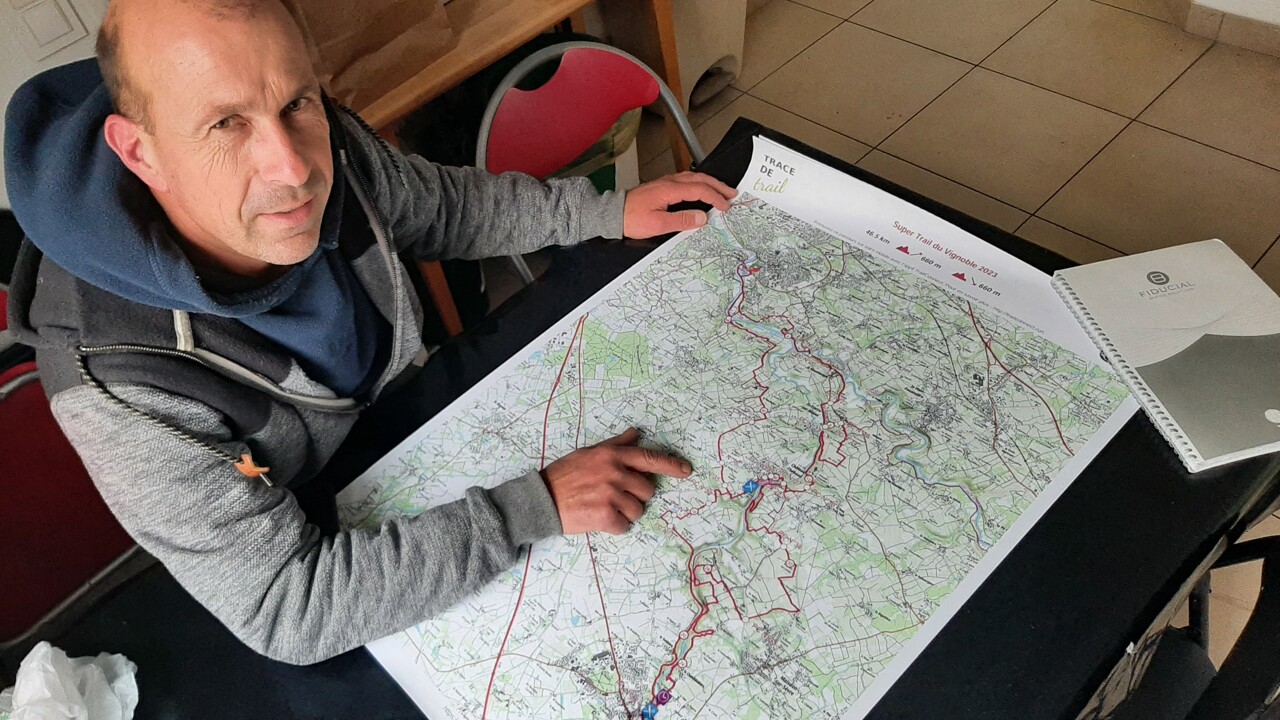 Cinq Itinéraires Vélo Pour Découvrir La Loire, Le Vignoble Nantais Et L'Estuaire Cinq Itinéraires Vélo Pour Découvrir La Loire, Le Vignoble Nantais Et L'Estuaire