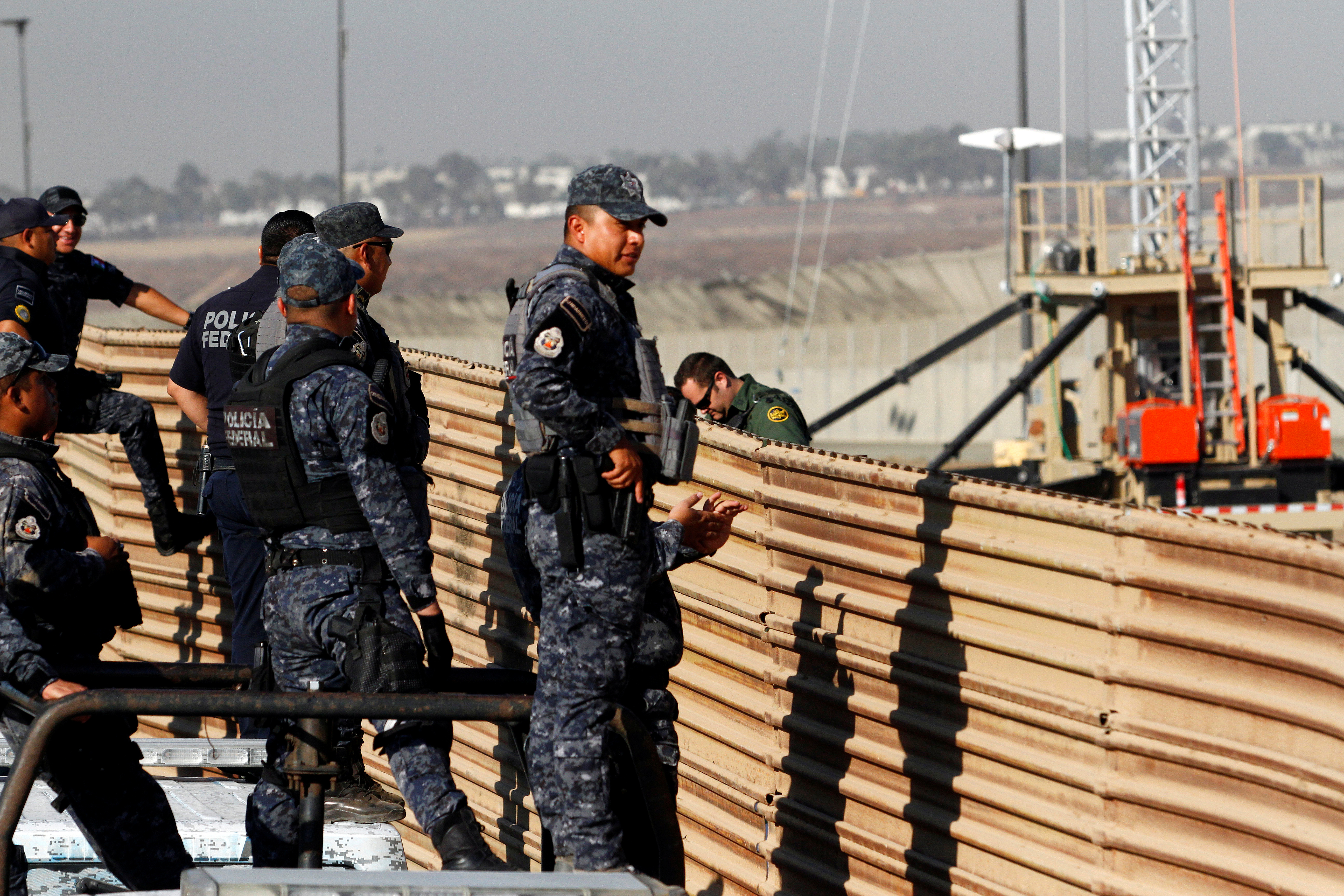 Cross-Border Mechanisms For Effective Crime Fighting Cross-Border Mechanisms For Effective Crime Fighting