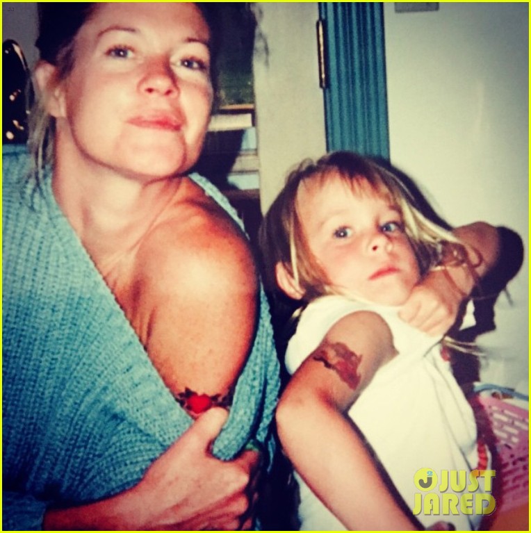 Dakota Johnson And Melanie Griffith: A Mother-Daughter Day Out In Spring Fashion Dakota Johnson And Melanie Griffith: A Mother-Daughter Day Out In Spring Fashion