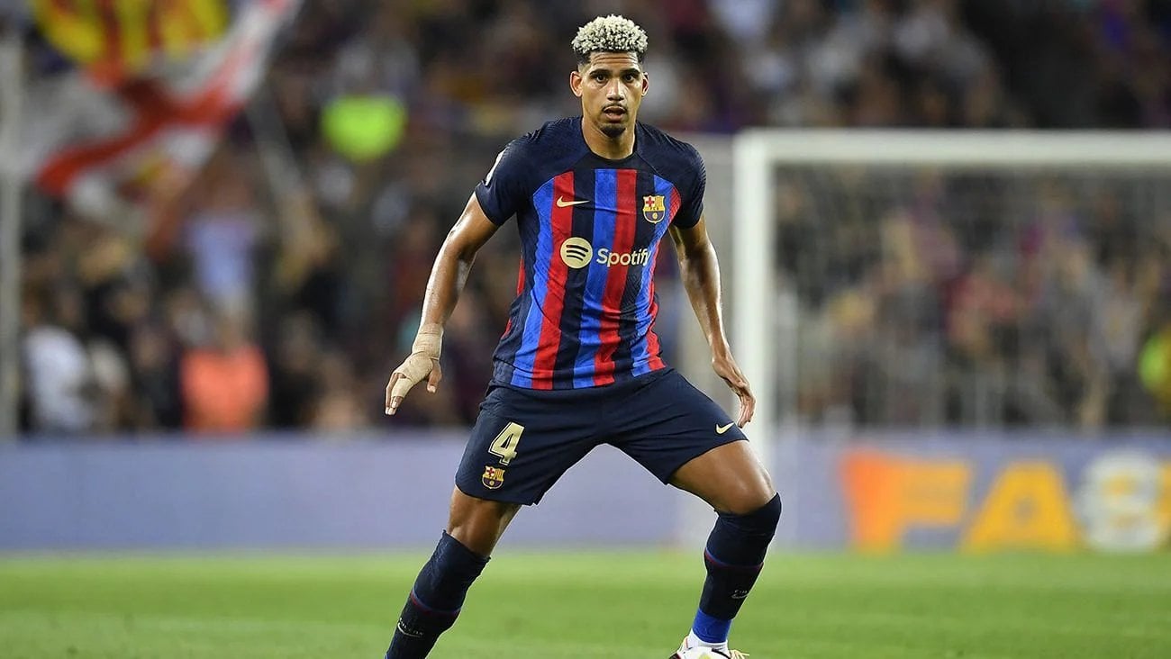 Dean Huijsen: Barcelona's Plan To Replace Ronald Araujo? Dean Huijsen: Barcelona's Plan To Replace Ronald Araujo?