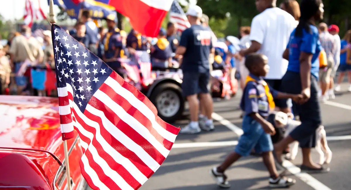Des Moines Memorial Day Weekend: Events, Parades, And Remembrance