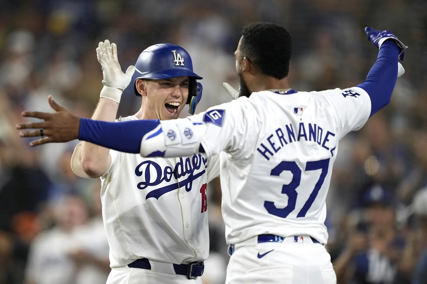 Dodgers Defeat Giants: Freeman, Kim Hit Key Home Runs