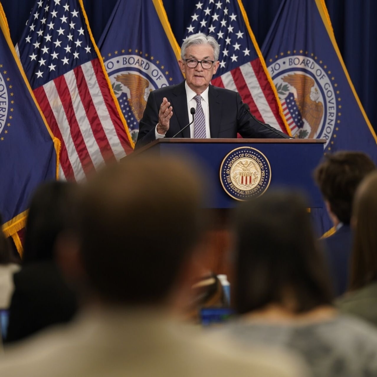Dollar Rises: Trump's Softer Tone On Fed Chair Powell Boosts USD Dollar Rises: Trump's Softer Tone On Fed Chair Powell Boosts USD
