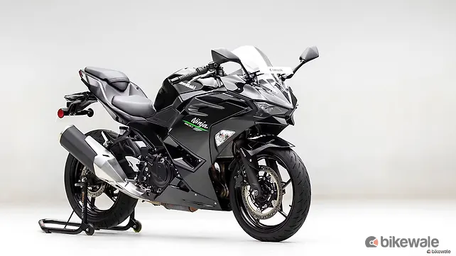 Don't Miss Out: ₹45,000 Discount On Kawasaki Ninja Don't Miss Out: ₹45,000 Discount On Kawasaki Ninja