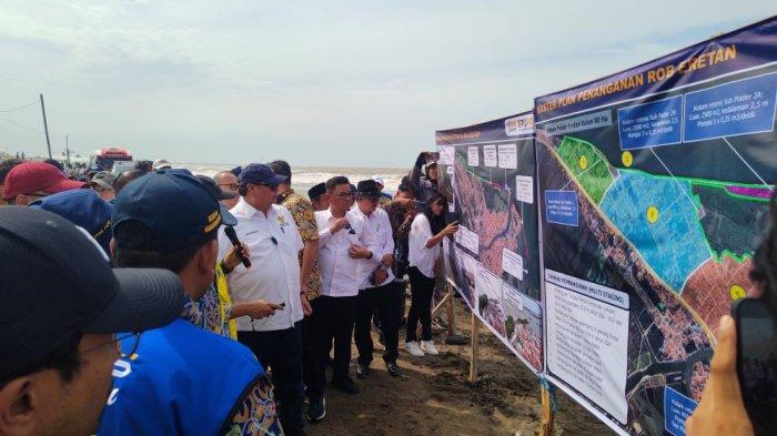 DPR Dorong Pembangunan Giant Sea Wall Untuk Lindungi Warga Pesisir DPR Dorong Pembangunan Giant Sea Wall Untuk Lindungi Warga Pesisir