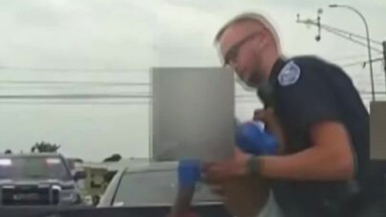 Dramatic Bodycam Footage Shows Police Saving Toddler Choking On Tomato Dramatic Bodycam Footage Shows Police Saving Toddler Choking On Tomato