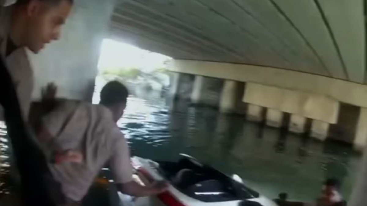Dylan Efron Performs Drowning Rescue In Miami Dylan Efron Performs Drowning Rescue In Miami