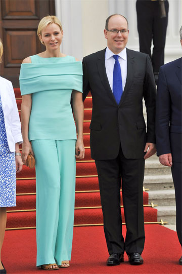 El Elegante Lino Otoñal: Aprende Del Estilo De Charlene De Mónaco