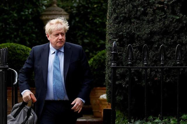 El Inesperado Encuentro De Boris Johnson Con Un Avestruz En Texas El Inesperado Encuentro De Boris Johnson Con Un Avestruz En Texas