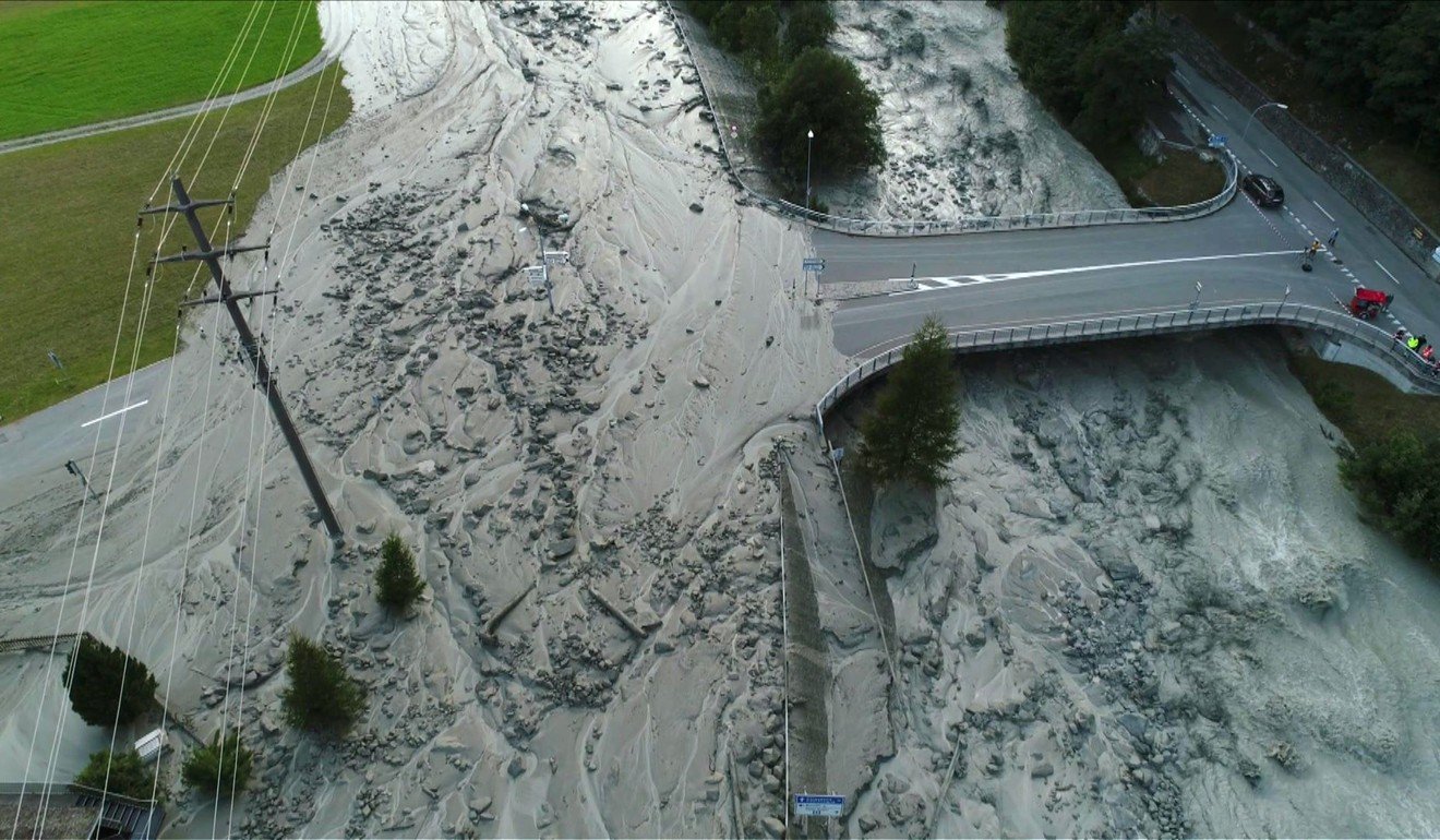 Emergency Livestock Relocation In Swiss Alps Following Landslide Warning Emergency Livestock Relocation In Swiss Alps Following Landslide Warning