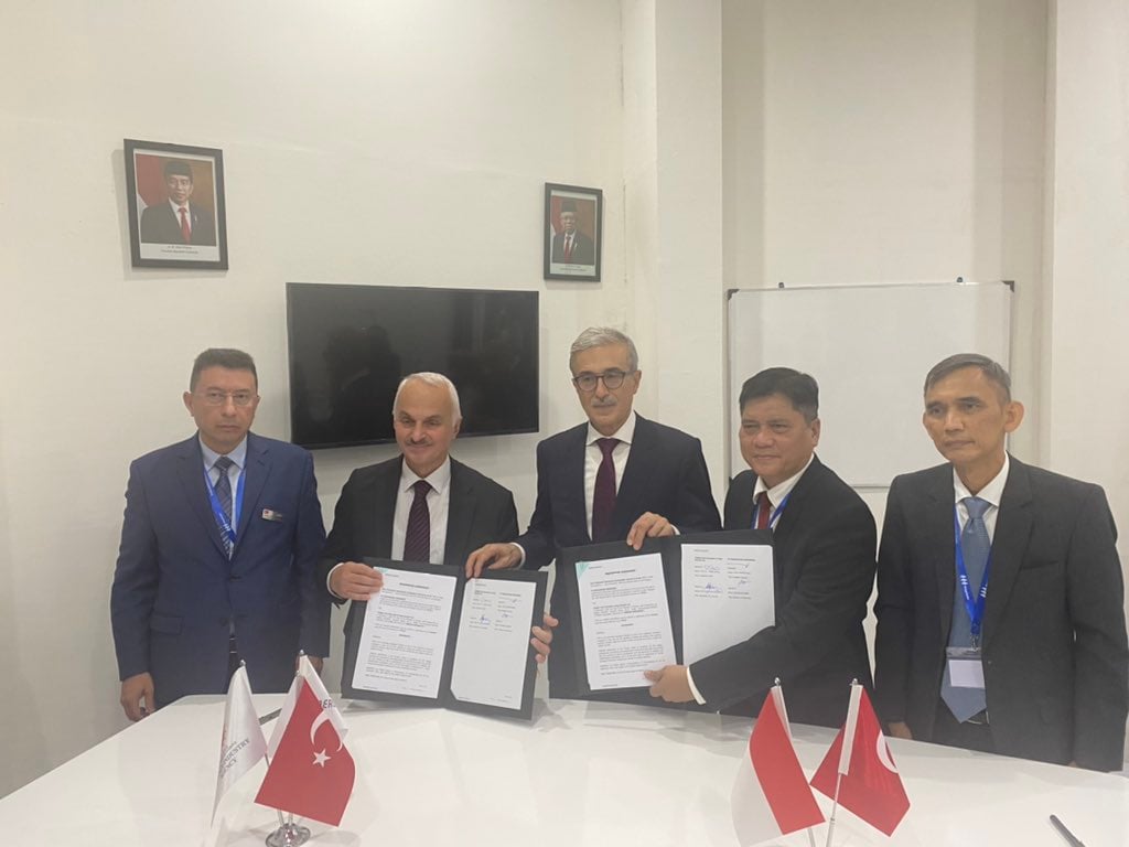 Endonezya Ve Türkiye'nin İmzalamış Olduğu Anlaşmalar Endonezya Ve Türkiye'nin İmzalamış Olduğu Anlaşmalar